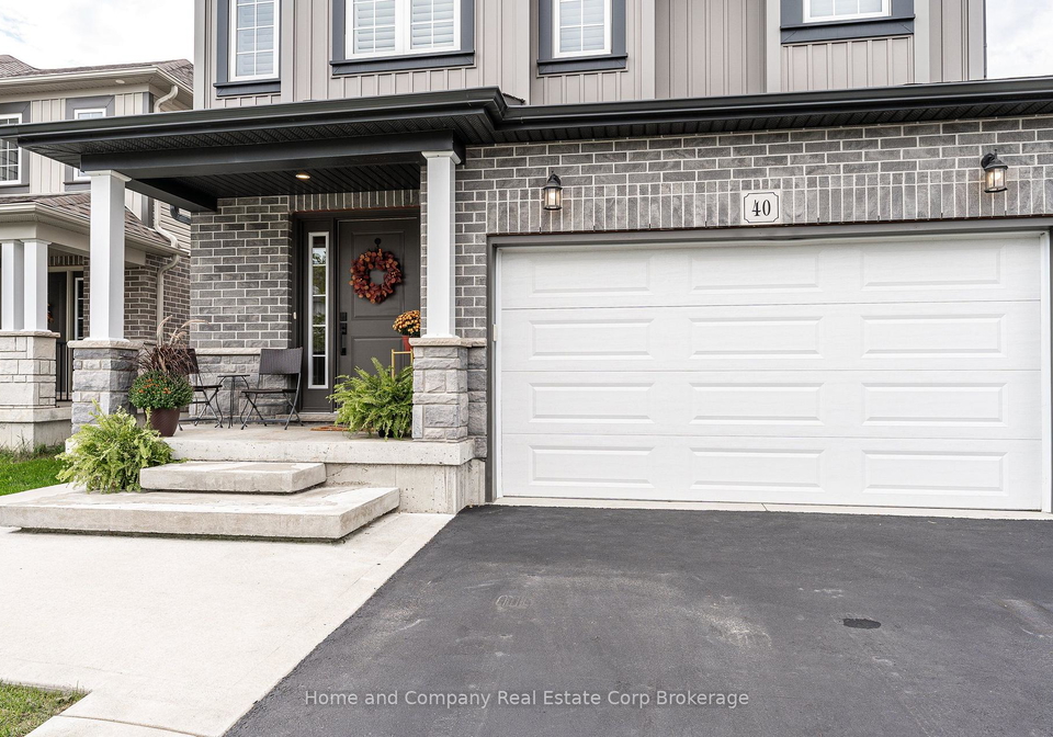 40-robertson-drive-stratford-ontario-x13810036