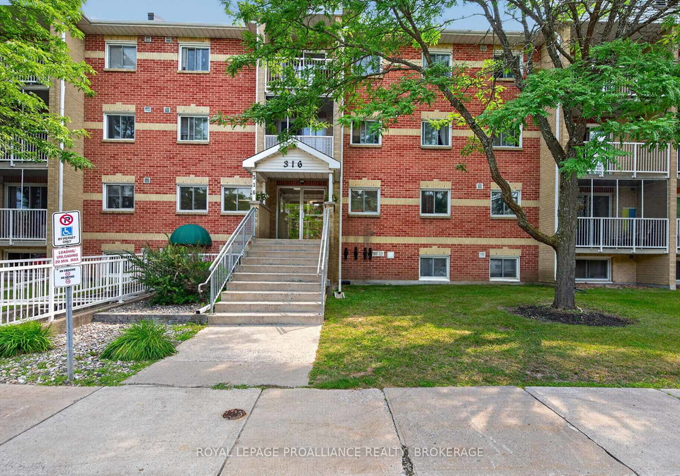 316-kingsdale-avenue-kingston-ontario-x13810086