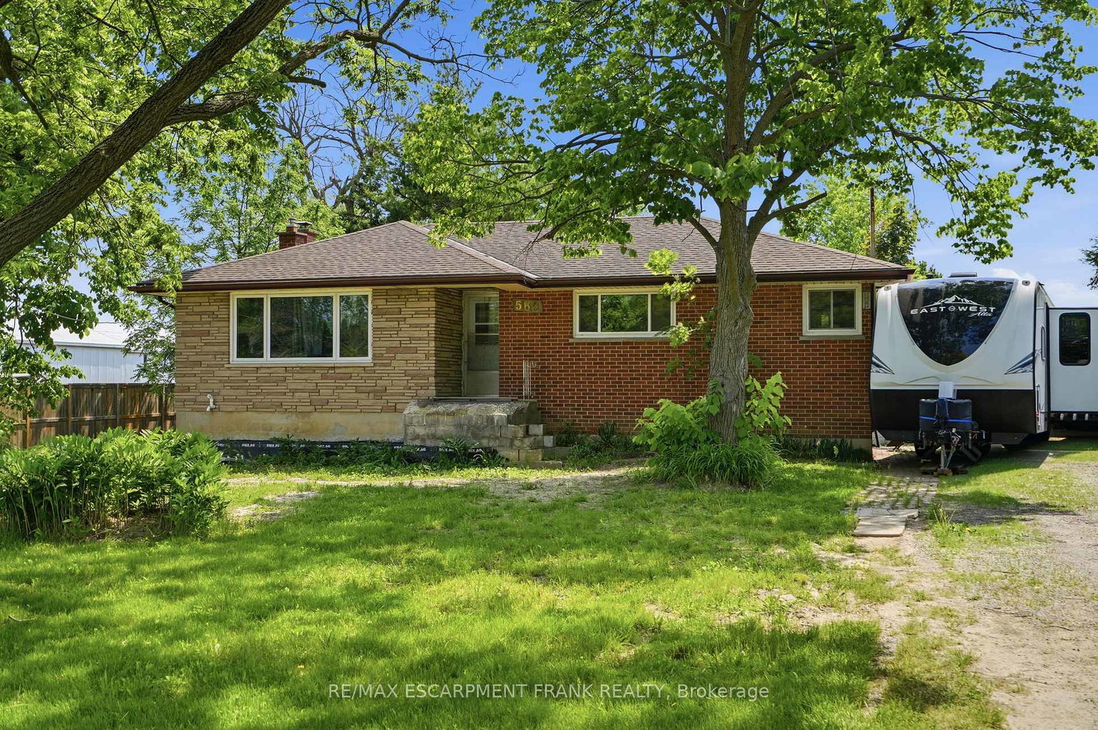 589-glover-road-hamilton-ontario-x13810172