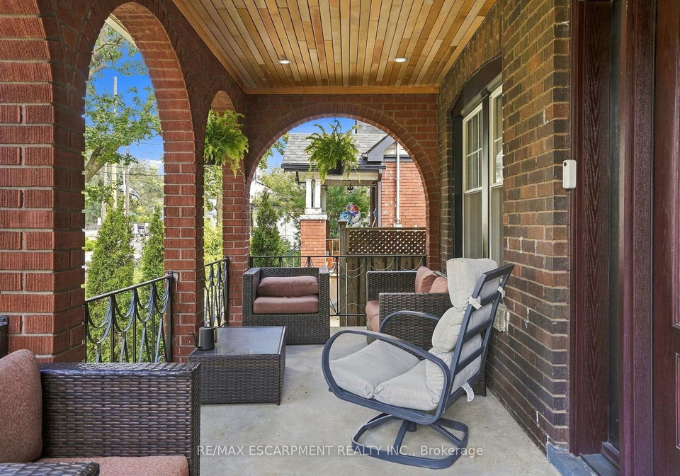 17-tuxedo-avenue-s-hamilton-ontario-x13810442