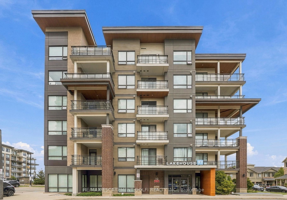 10-esplanade-lane-grimsby-ontario-x13811018