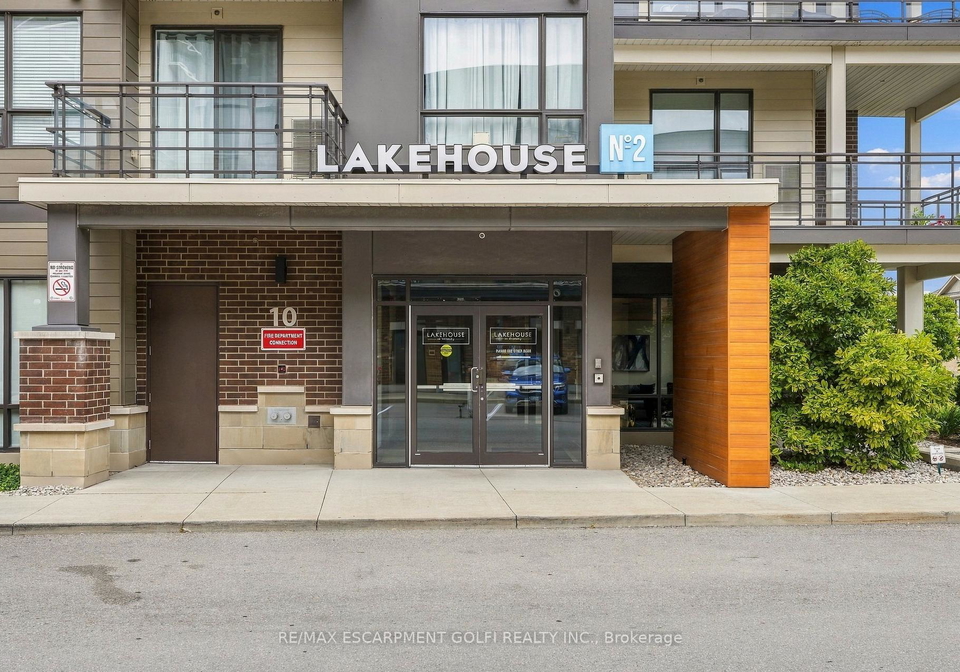 10-esplanade-lane-grimsby-ontario-x13811018