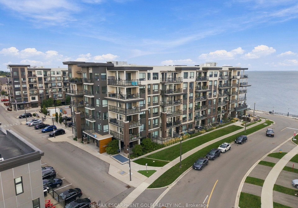 10-esplanade-lane-grimsby-ontario-x13811018