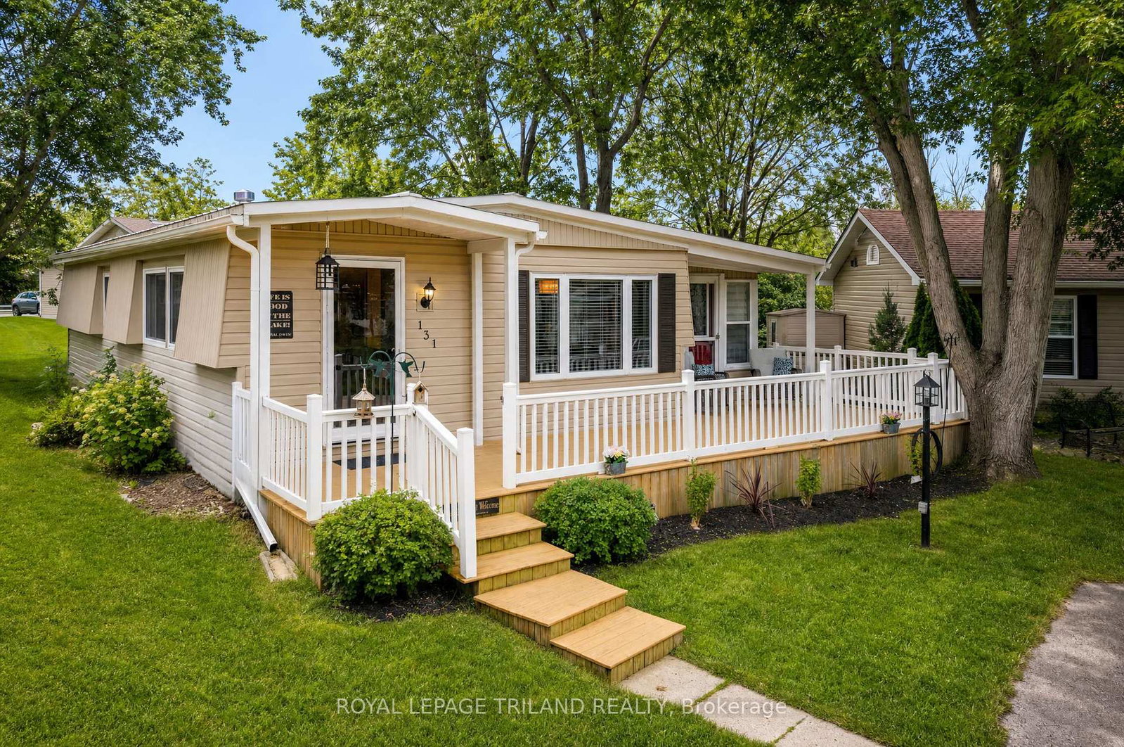 131-sunningdale-place-south-huron-ontario-x13811030