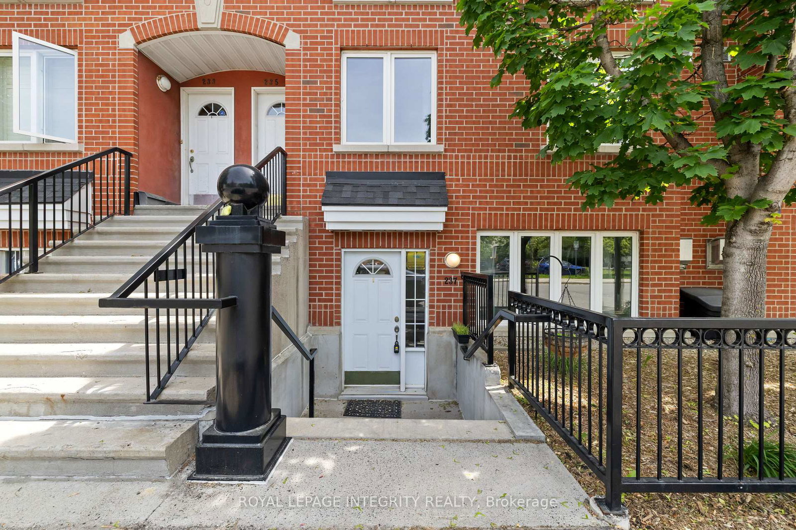 237-cumberland-street-ottawa-ontario-x13811072