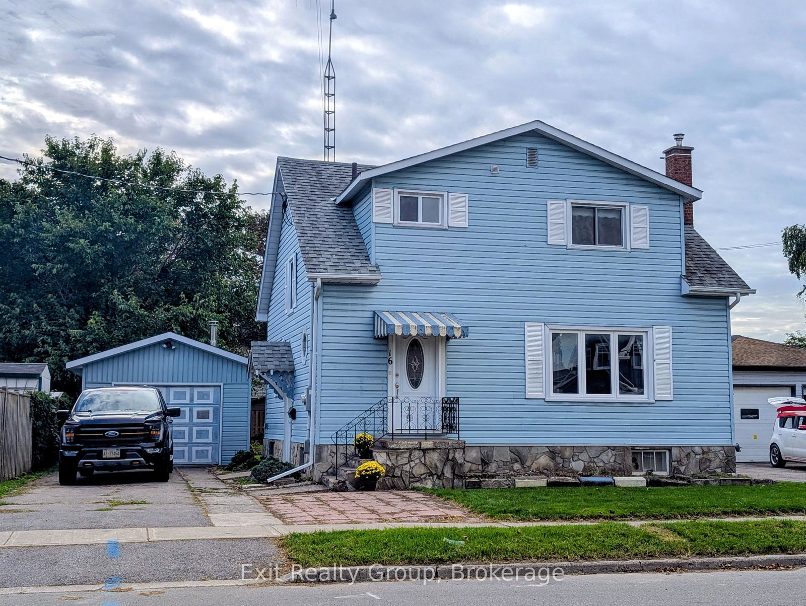 16-mercia-street-quinte-west-ontario-x13811078
