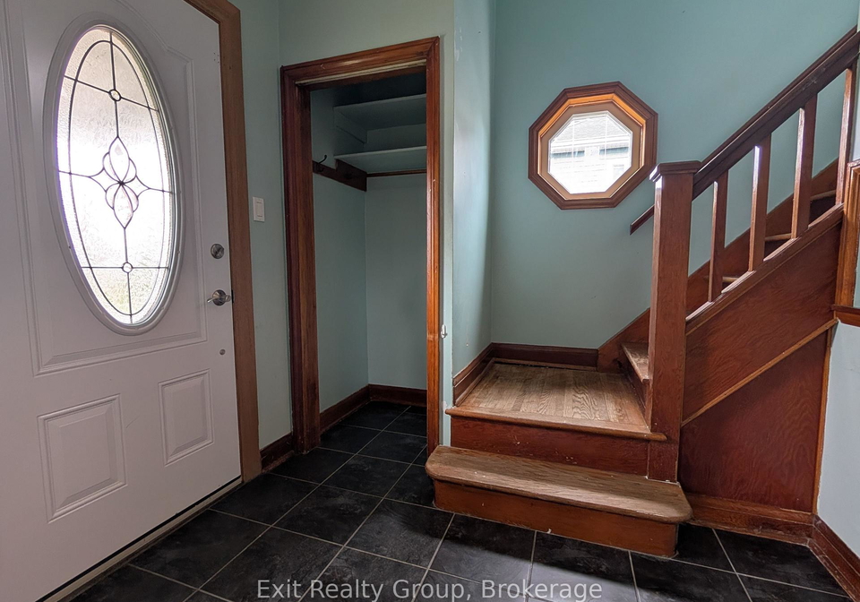 16-mercia-street-quinte-west-ontario-x13811078