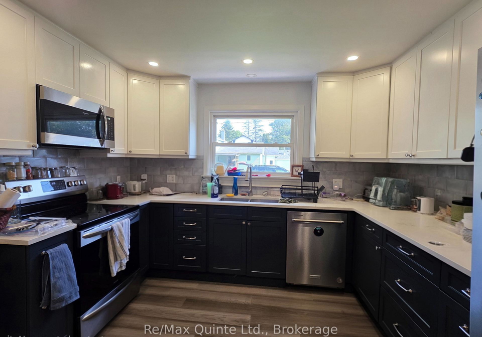 11-second-street-prince-edward-county-ontario-x13811506