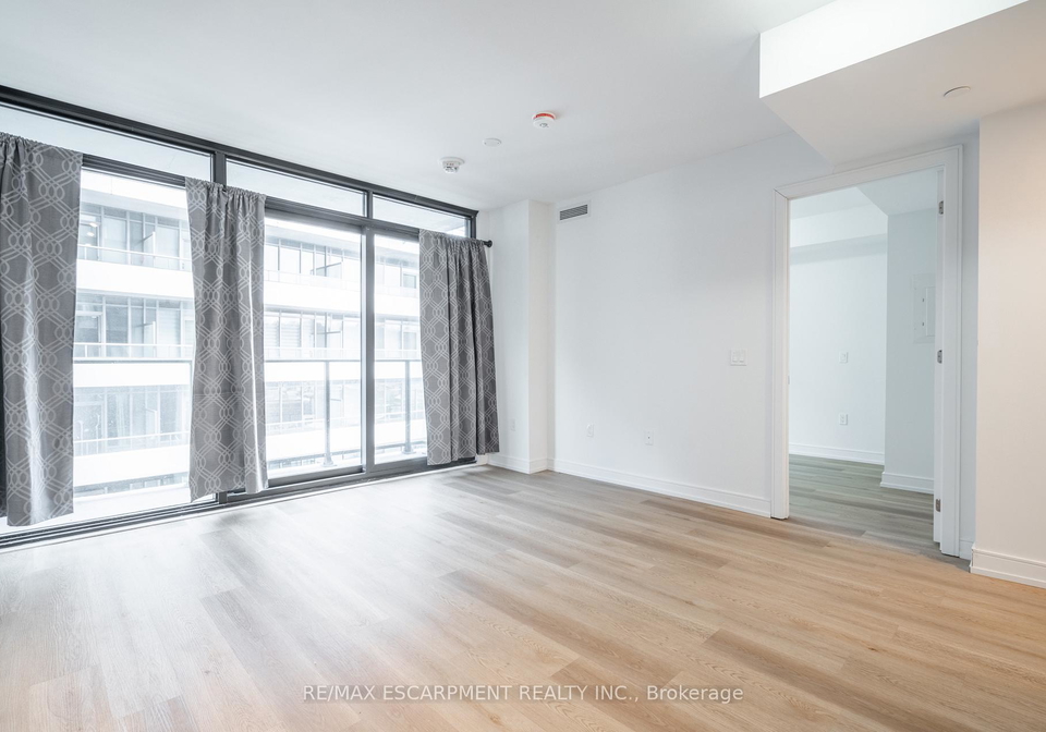 1-jarvis-street-hamilton-ontario-x13811626
