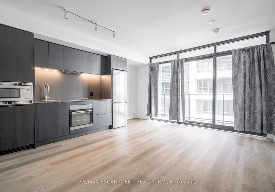 1-jarvis-street-hamilton-ontario-x13811626