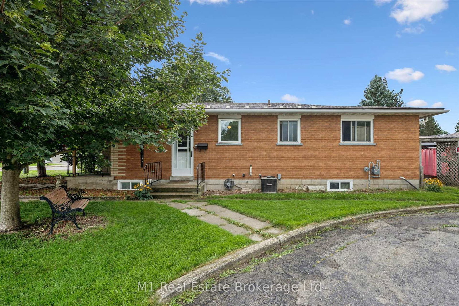 205-albert-street-minto-ontario-x13811648