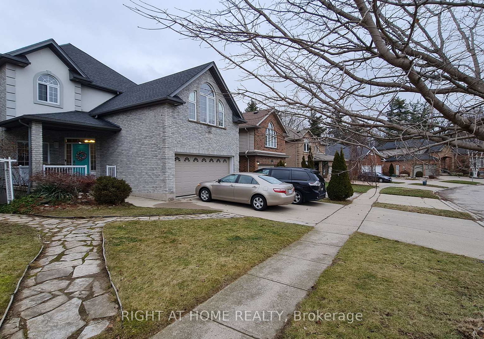 17lena-crescent-cambridge-ontario-x13811670
