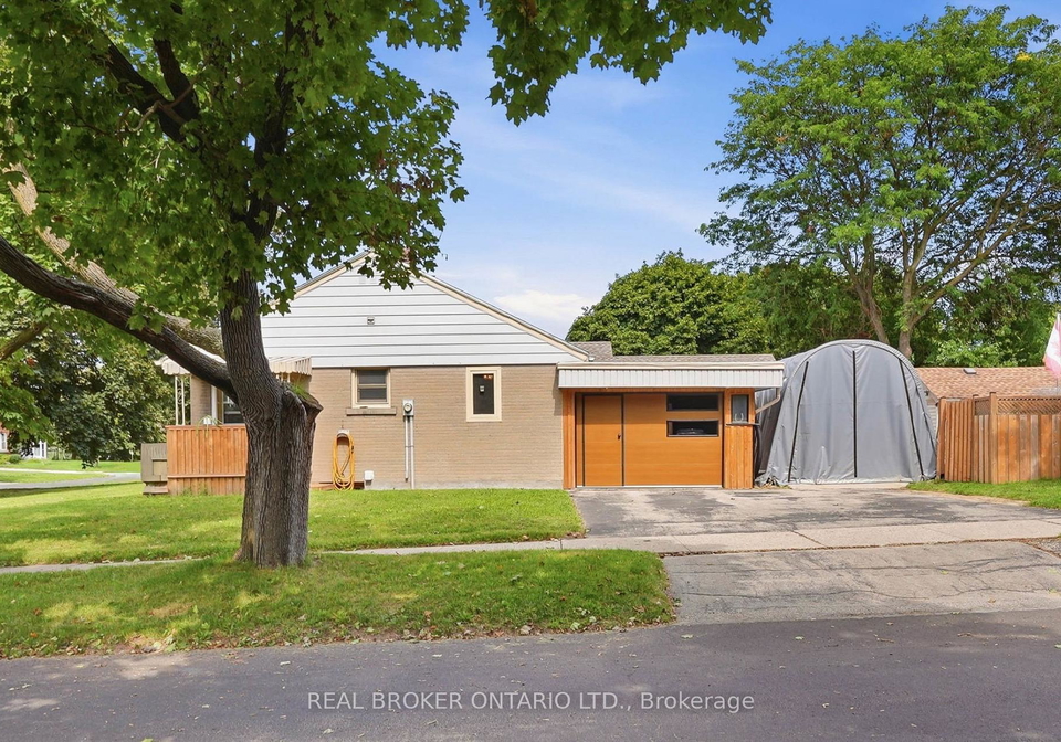 21-oakwood-avenue-kitchener-ontario-x13811738