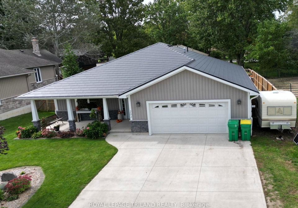 202-reycraft-avenue-southwest-middlesex-ontario-x13811778