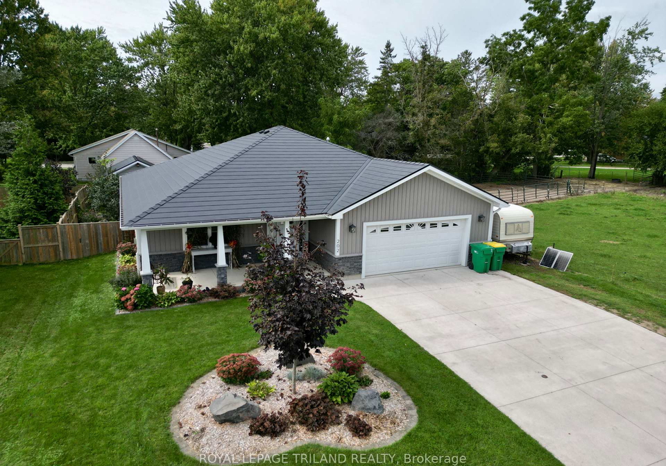 202-reycraft-avenue-southwest-middlesex-ontario-x13811778