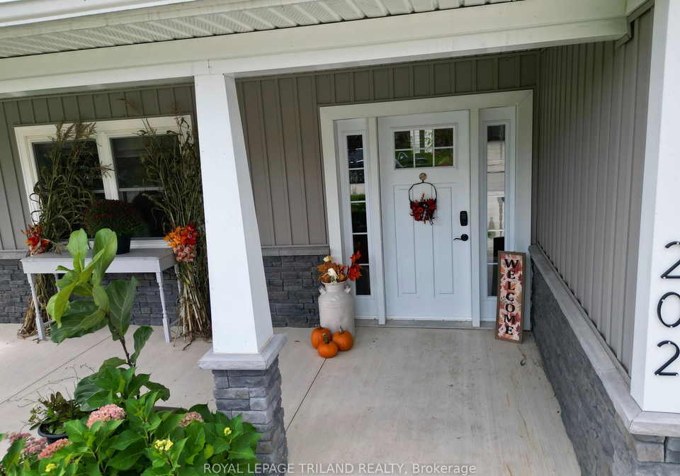 202-reycraft-avenue-southwest-middlesex-ontario-x13811778