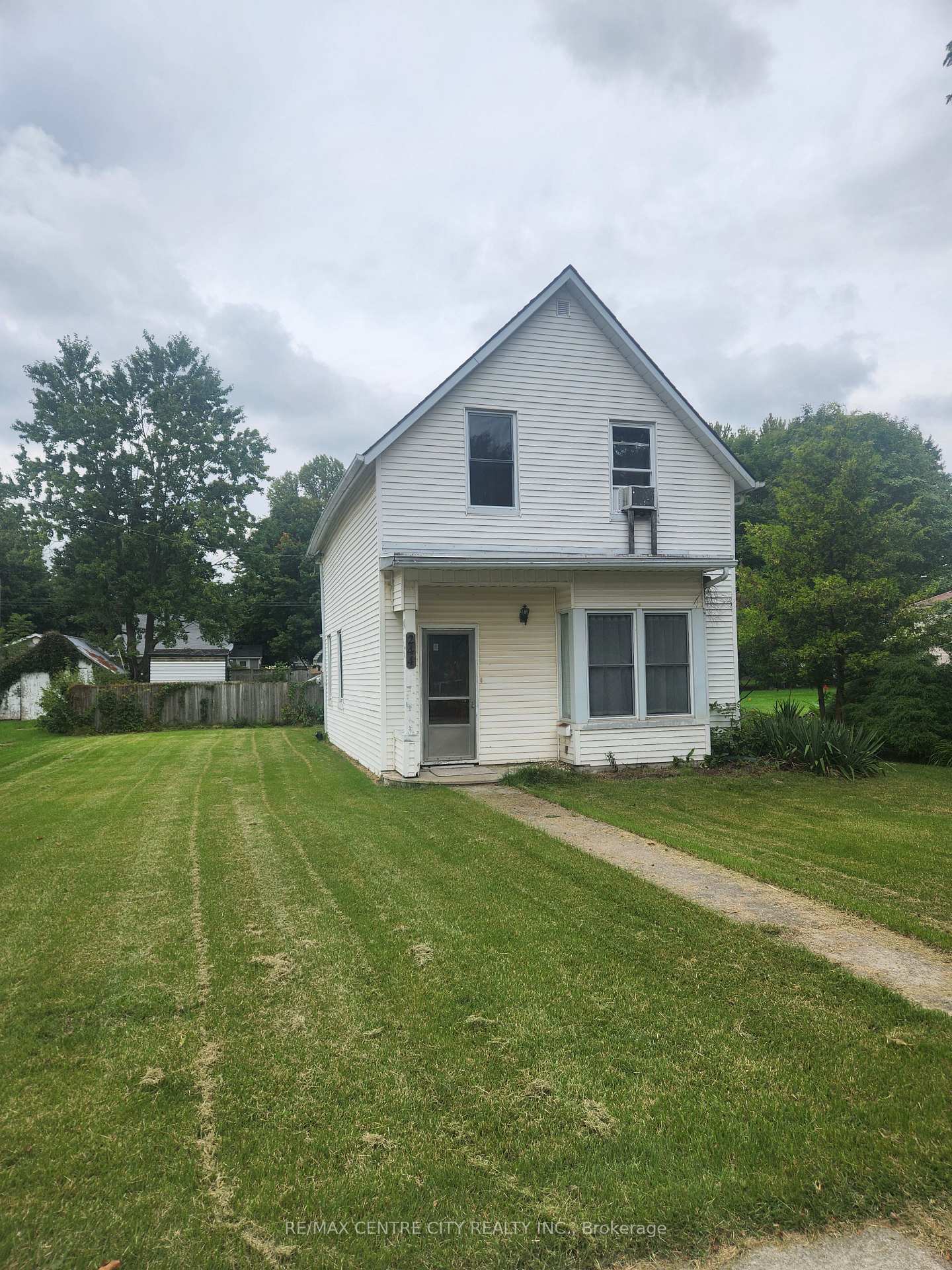 244-elm-street-w-chatham-kent-ontario-x13812018