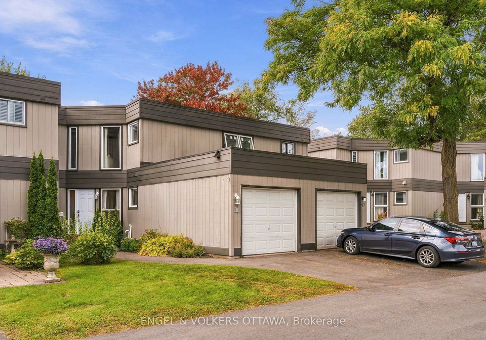 38-compata-way-ottawa-ontario-x13812114