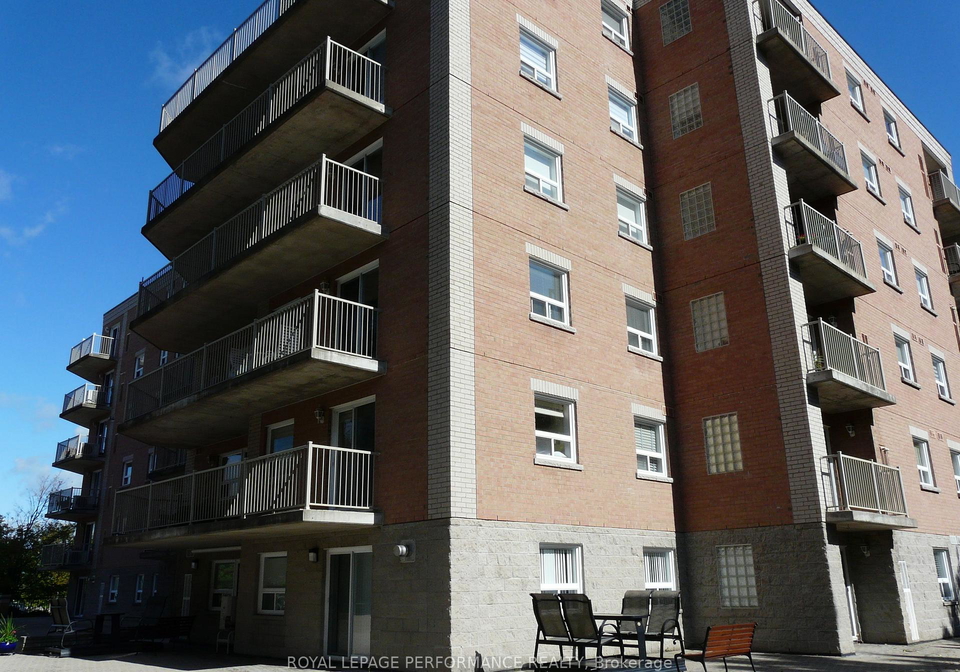 320-centrum-boulevard-ottawa-ontario-x13812466