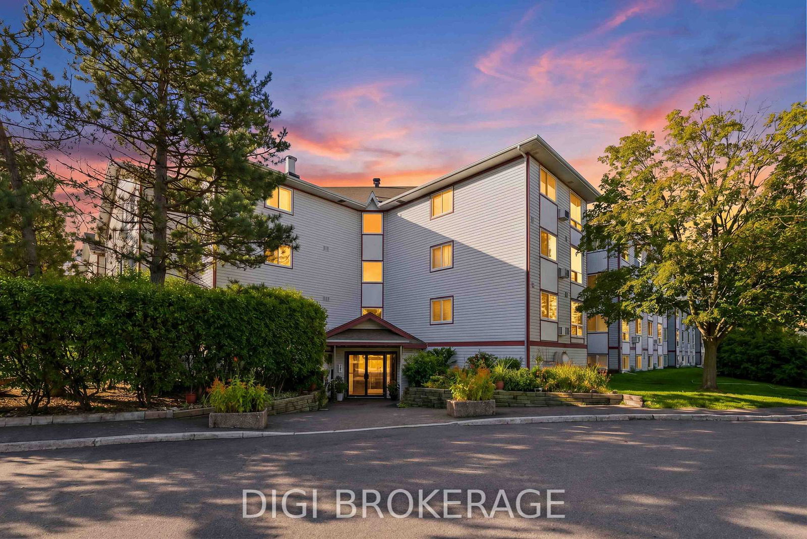 318-lorry-greenberg-drive-ottawa-ontario-x13812508