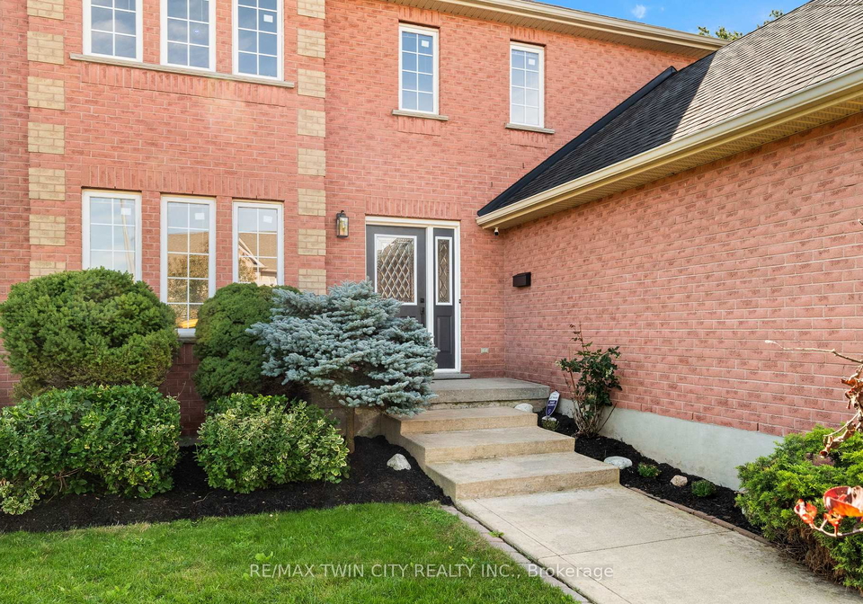 3-greencroft-court-kitchener-ontario-x13812980