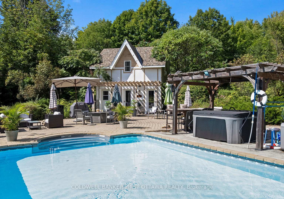 131-mill-street-lanark-highlands-ontario-x13813166