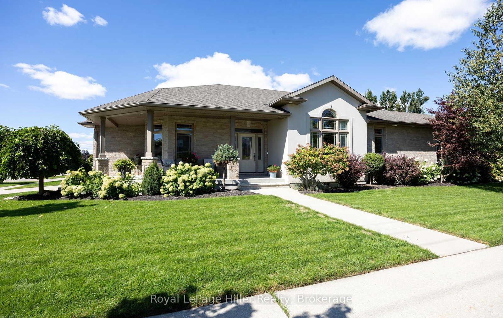 2-findlay-place-stratford-ontario-x13813282