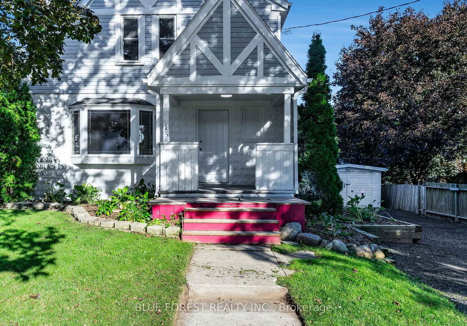 16-york-street-e-chatham-kent-ontario-x13813318