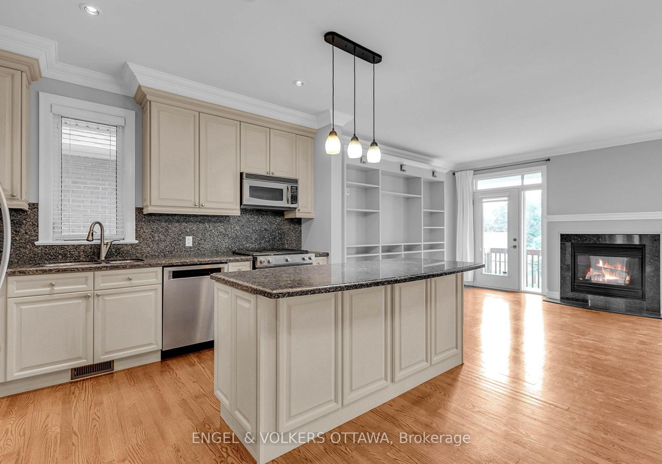 108-manorhill-private-ottawa-ontario-x13813366