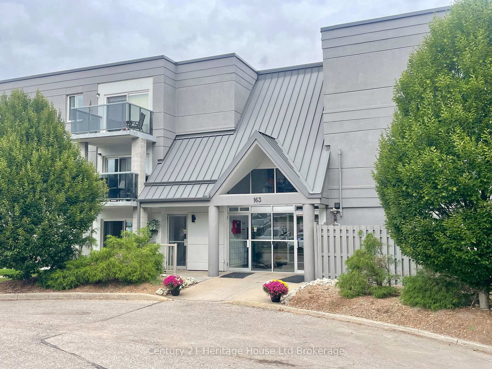 163-ferguson-avenue-woodstock-ontario-x13813618
