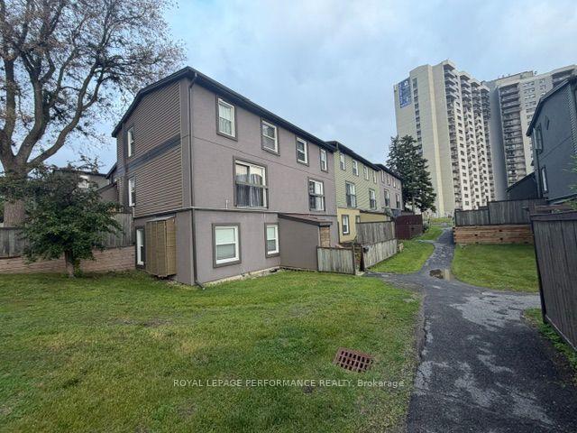 1250-mcwatters-road-ottawa-ontario-x13813694