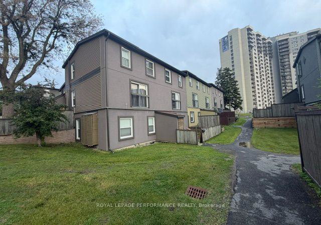 1250-mcwatters-road-ottawa-ontario-x13813694