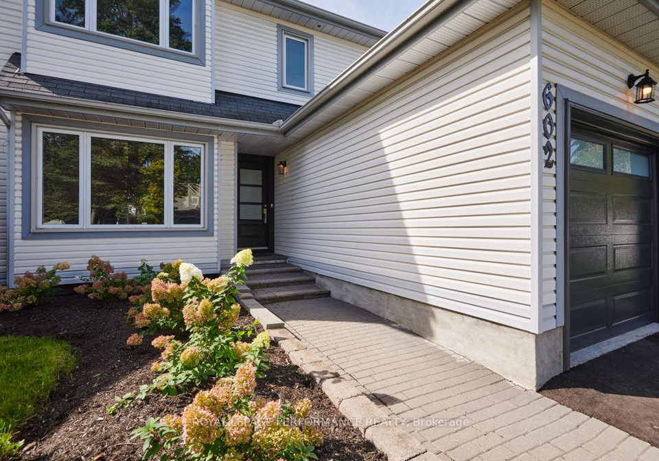 602-brome-crescent-ottawa-ontario-x13813698