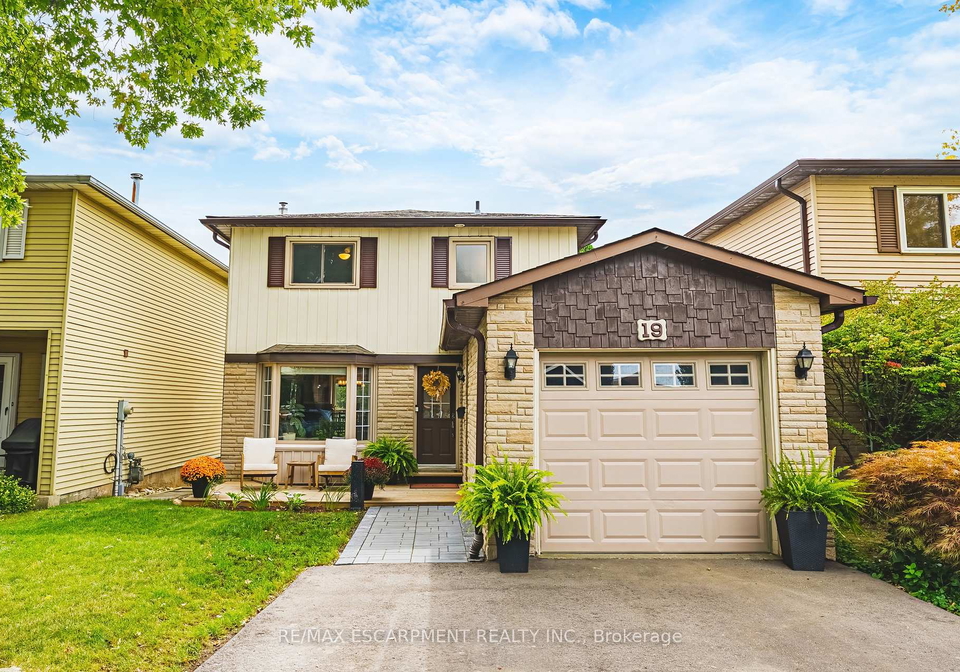 19-hillsdale-court-hamilton-ontario-x13813736