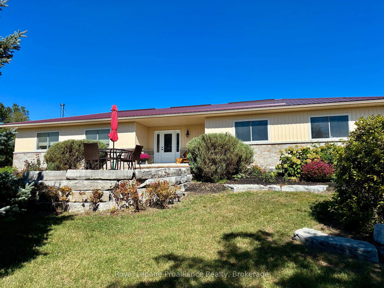 254-airport-road-quinte-west-ontario-x13813750