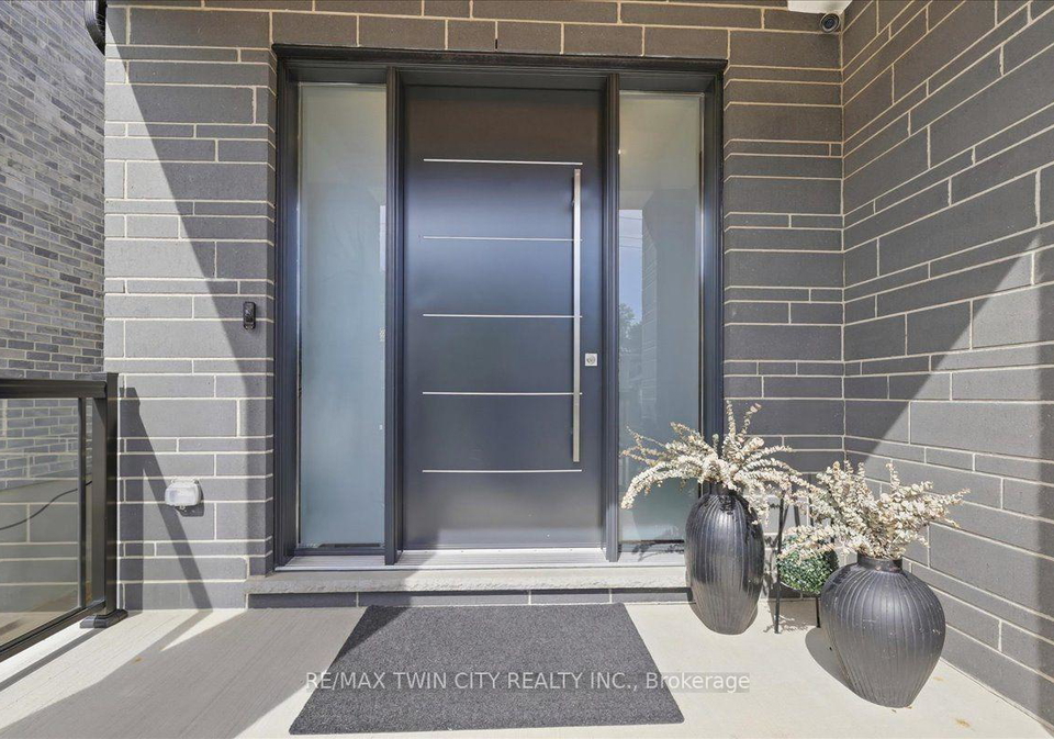 320-otterbein-road-kitchener-ontario-x13813782