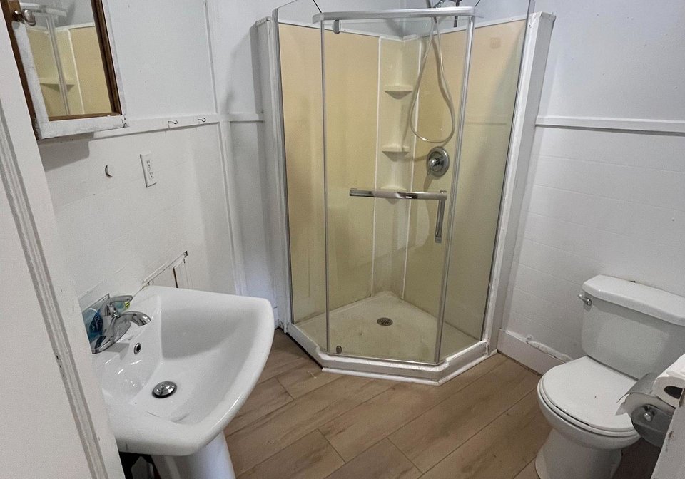 106-dundas-street-w-quinte-west-ontario-x13813942