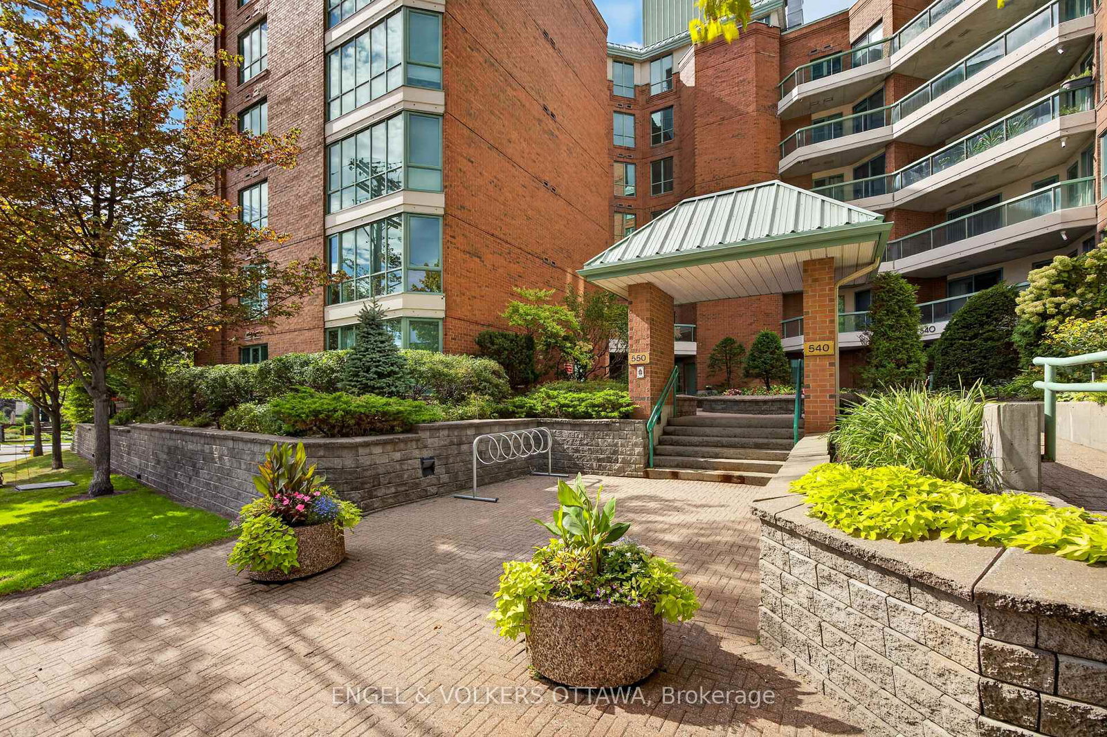 550-cambridge-street-s-ottawa-ontario-x13814142
