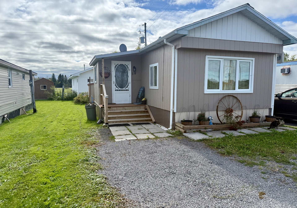 14154-anderson-drive-south-stormont-ontario-x13814164