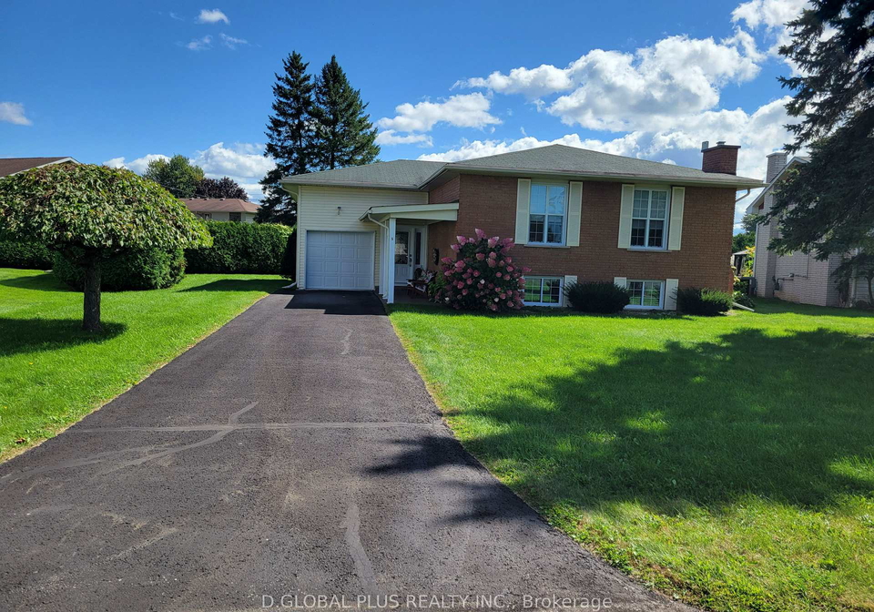 5-ravenhurst-drive-e-south-dundas-ontario-x13814910