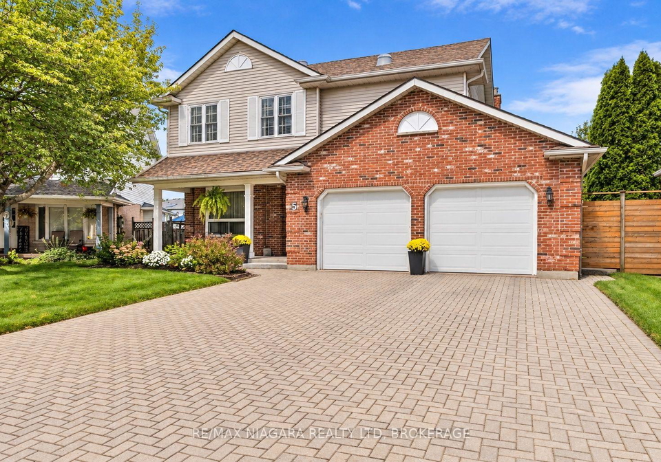 5-thorn-place-st-catharines-ontario-x13815094
