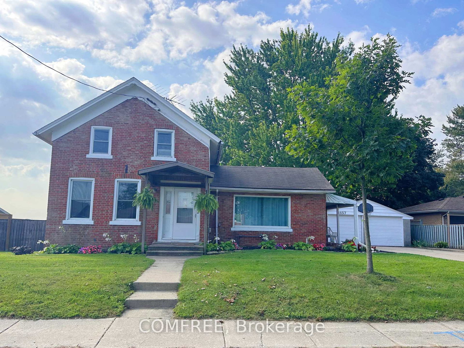 1657-elgin-street-kingsville-ontario-x13815344
