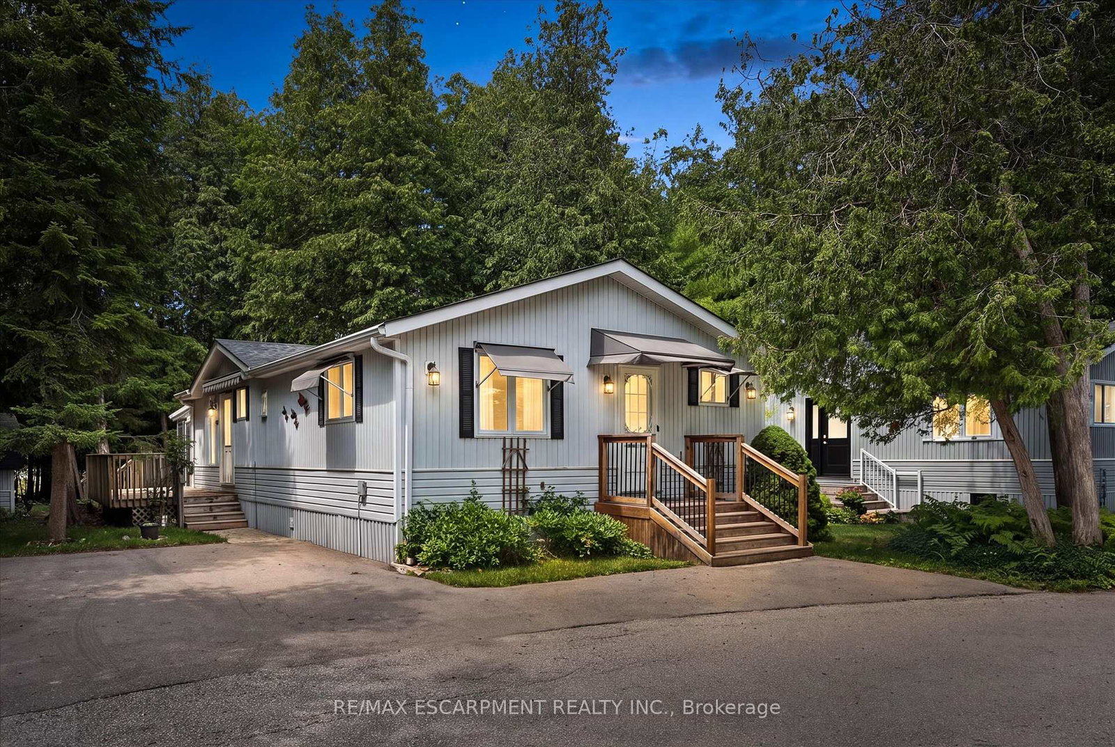 4-spruce-avenue-puslinch-ontario-x13815362