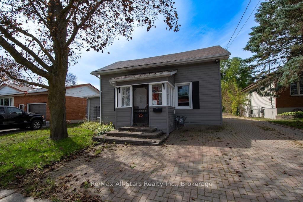 23-wolfe-street-kawartha-lakes-ontario-x13815462