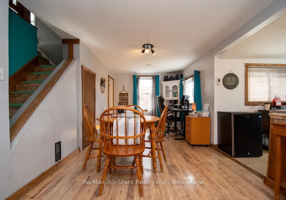 23-wolfe-street-kawartha-lakes-ontario-x13815462