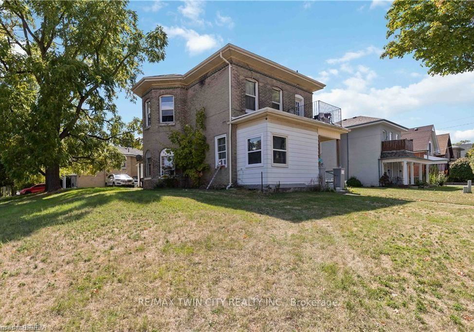 22-park-avenue-brantford-ontario-x13815552