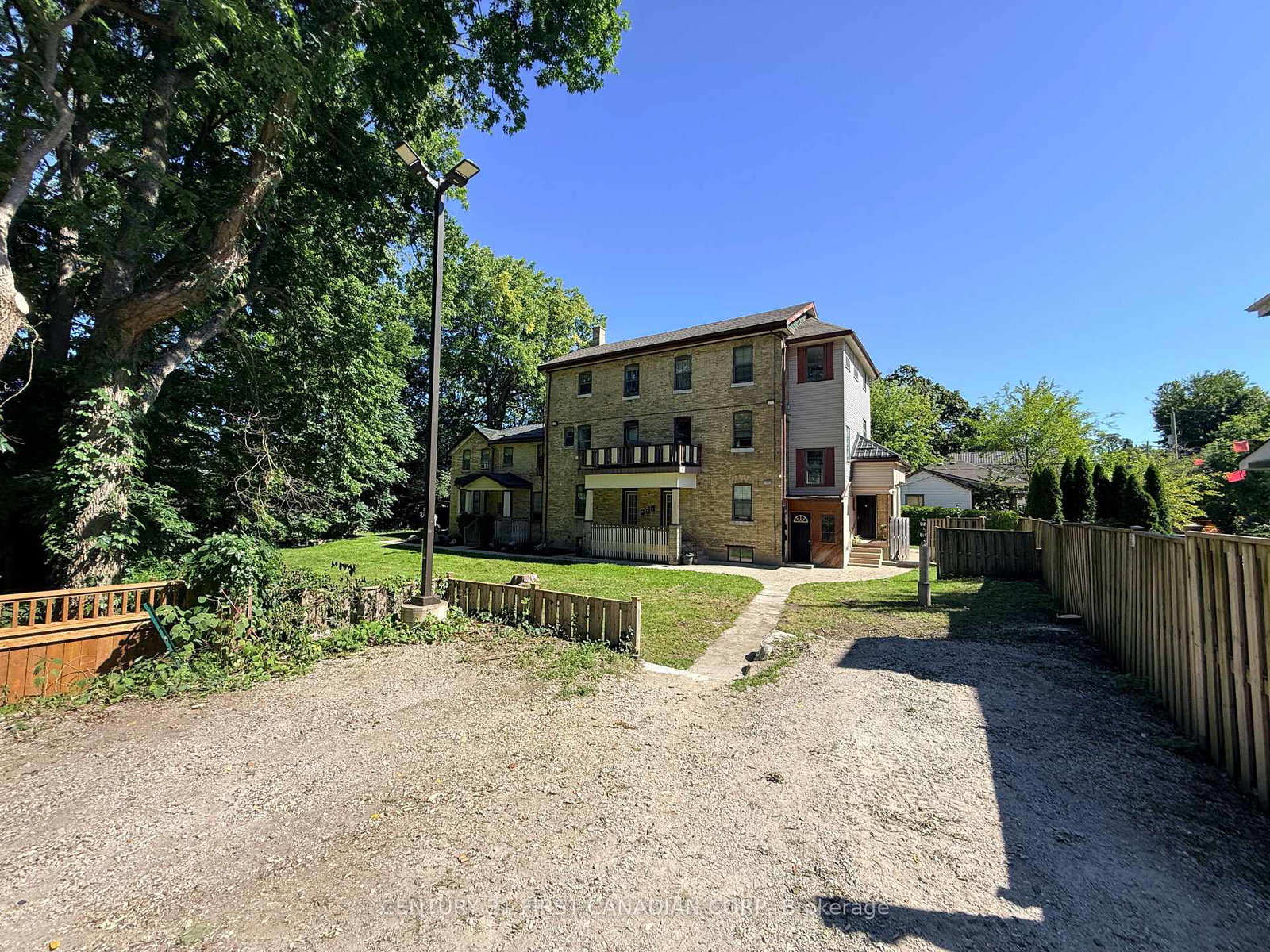 1-waverley-place-london-east-ontario-x13815762