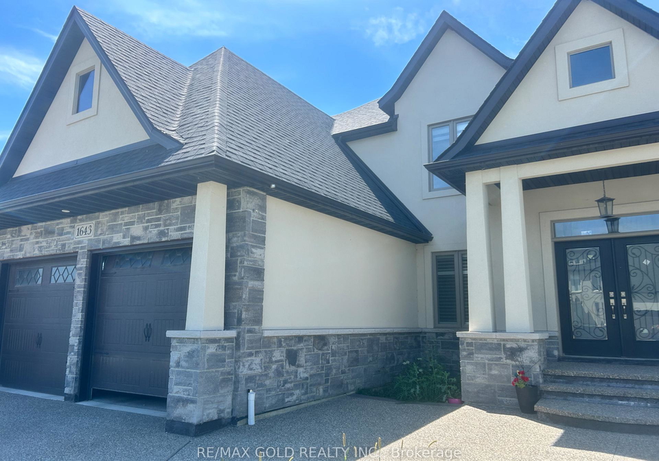 1643-virtue-lane-windsor-ontario-x13815834