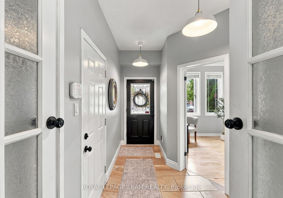216-sorento-street-ottawa-ontario-x13816806