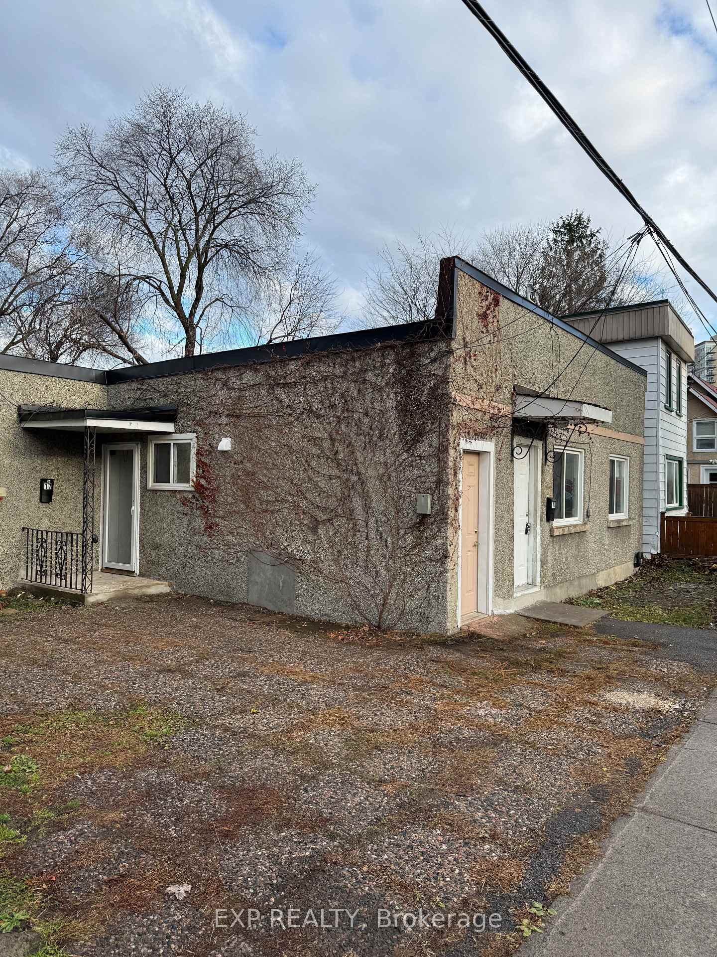 19-loyer-street-ottawa-ontario-x13817214
